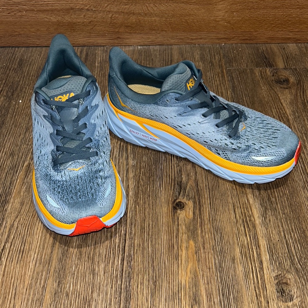 Hoka Clifton 8